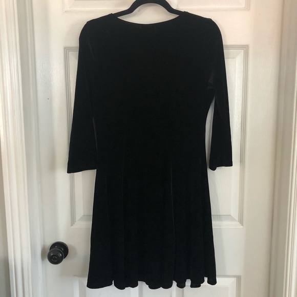 [ Sold ] Black Velvet-like Fit & Flare Dress, Large - Picture 3 of 3